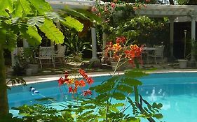 Orchard Garden Hotel Nassau